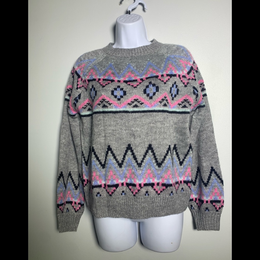 Arizona Jean Co Gray Aztec Tribal Design Knit
